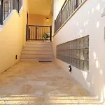 Modern And Independent 83 M2, With Garden, 5min To The And The Center *
