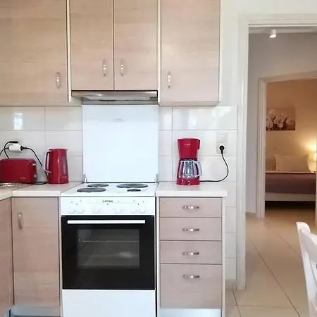 Appartement New, Modern, Bright And Independent 83 M2, With Garden, 5min To The And The Center Kalamata