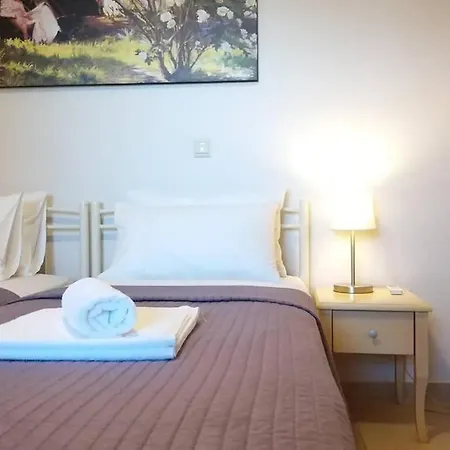 New, Modern, Bright And Independent 83 M2, With Garden, 5min To The And The Center Appartement Kalamata