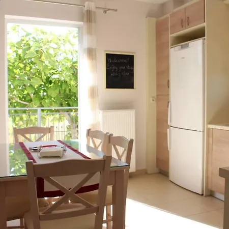Appartement New, Modern, Bright And Independent 83 M2, With Garden, 5min To The And The Center Kalamata