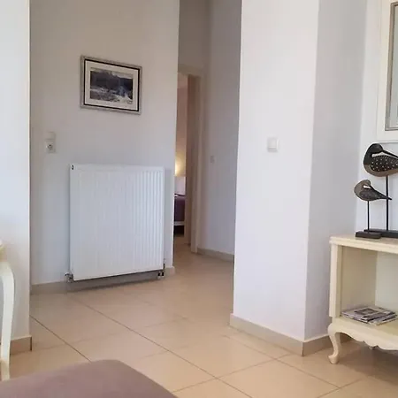 New, Modern, Bright And Independent 83 M2, With Garden, 5min To The And The Center Appartement Kalamata