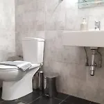 Modern And Independent 83 M2, With Garden, 5min To The And The Center 公寓 *